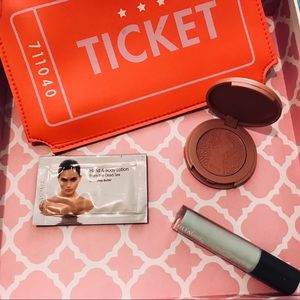 Ipsy bag with tarte blush